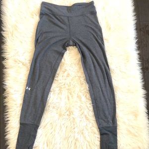 Under Armour grey cuffed legging